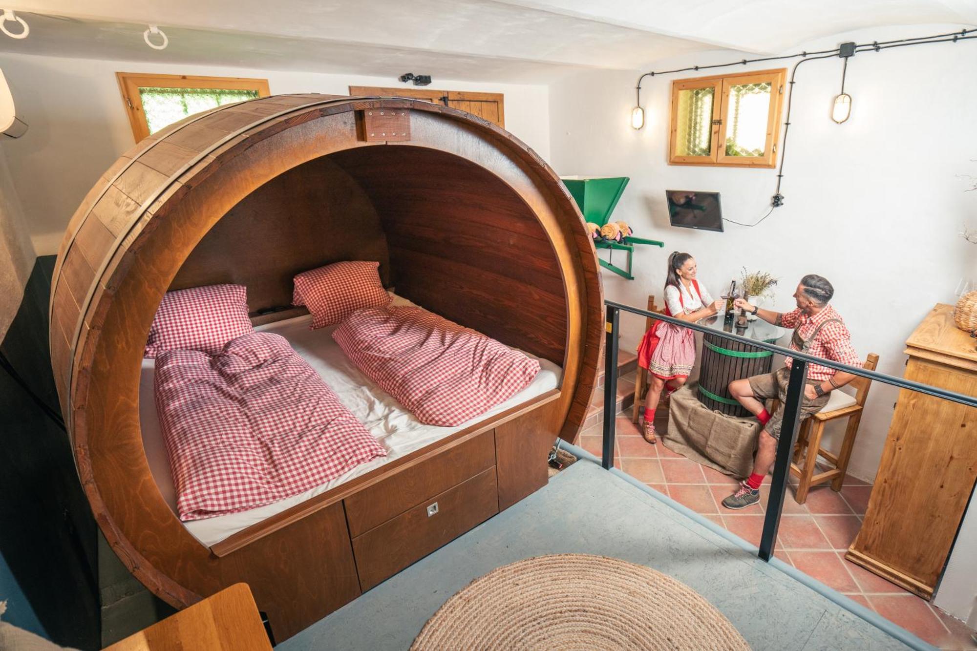 Hotel Winzerhof Kuessler - Weinviertel Stillfried Zewnętrze zdjęcie