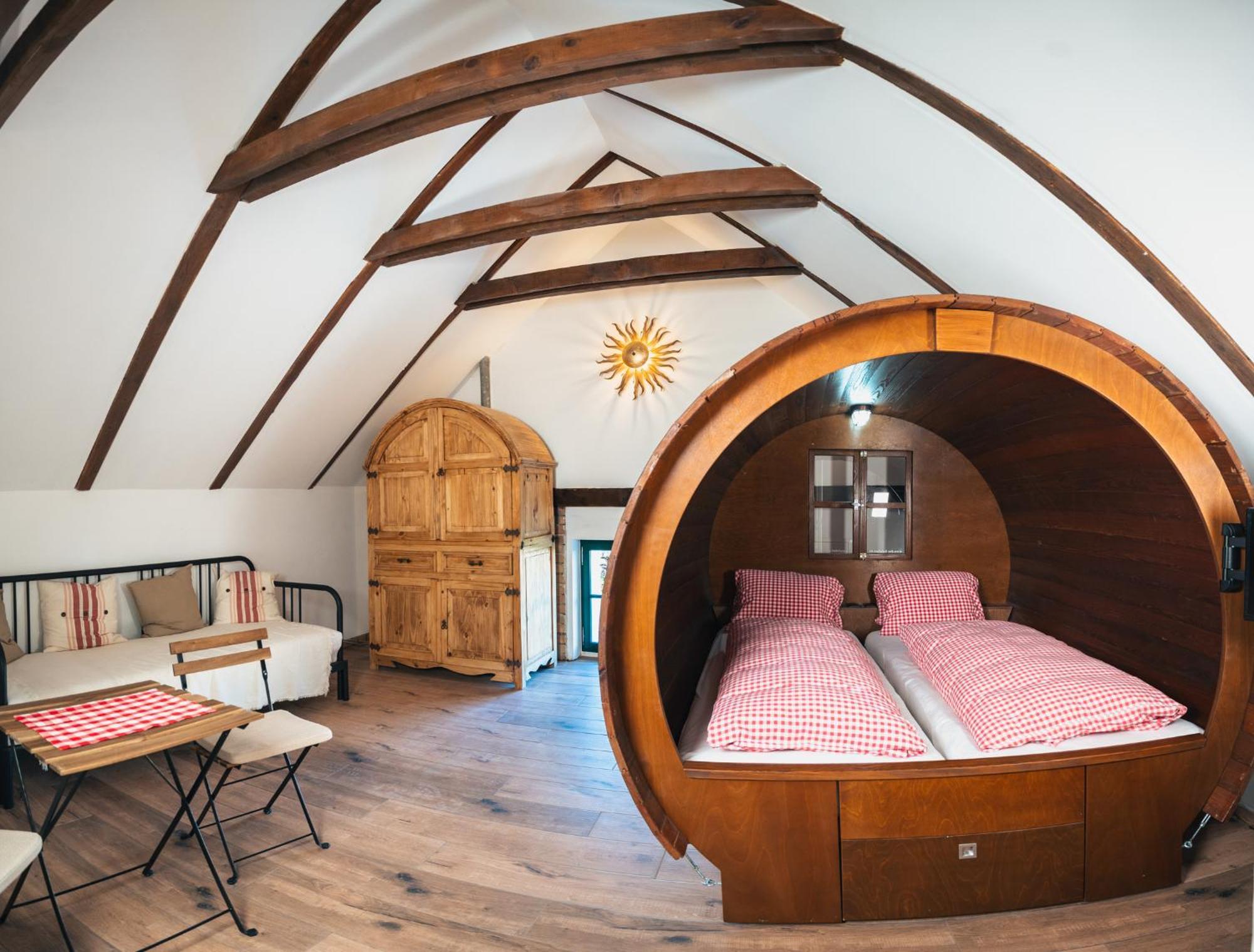 Hotel Winzerhof Kuessler - Weinviertel Stillfried Zewnętrze zdjęcie