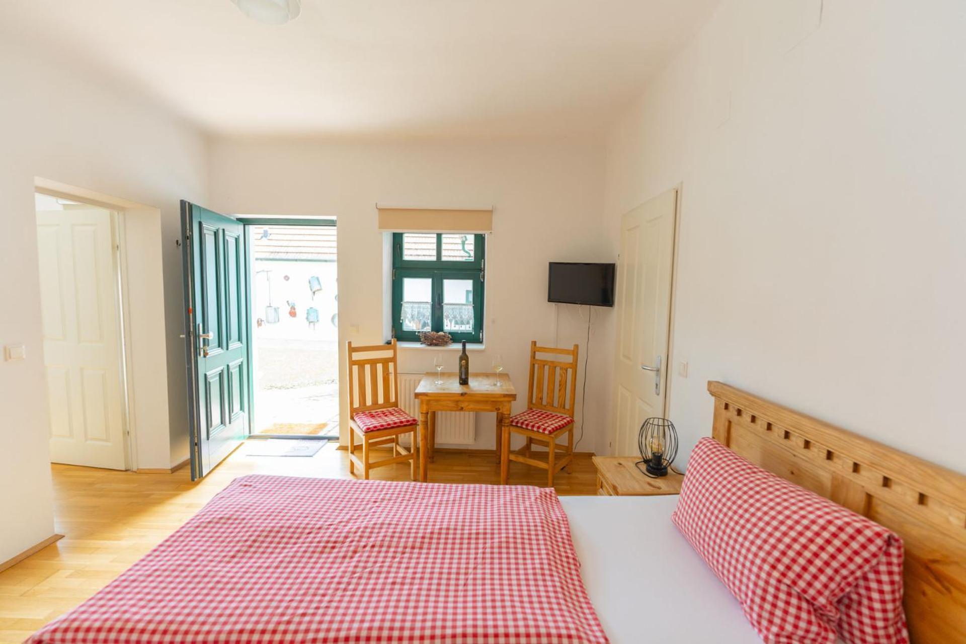 Hotel Winzerhof Kuessler - Weinviertel Stillfried Zewnętrze zdjęcie