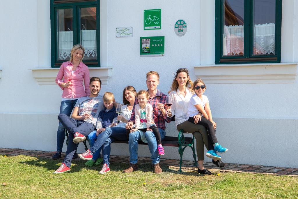Hotel Winzerhof Kuessler - Weinviertel Stillfried Zewnętrze zdjęcie